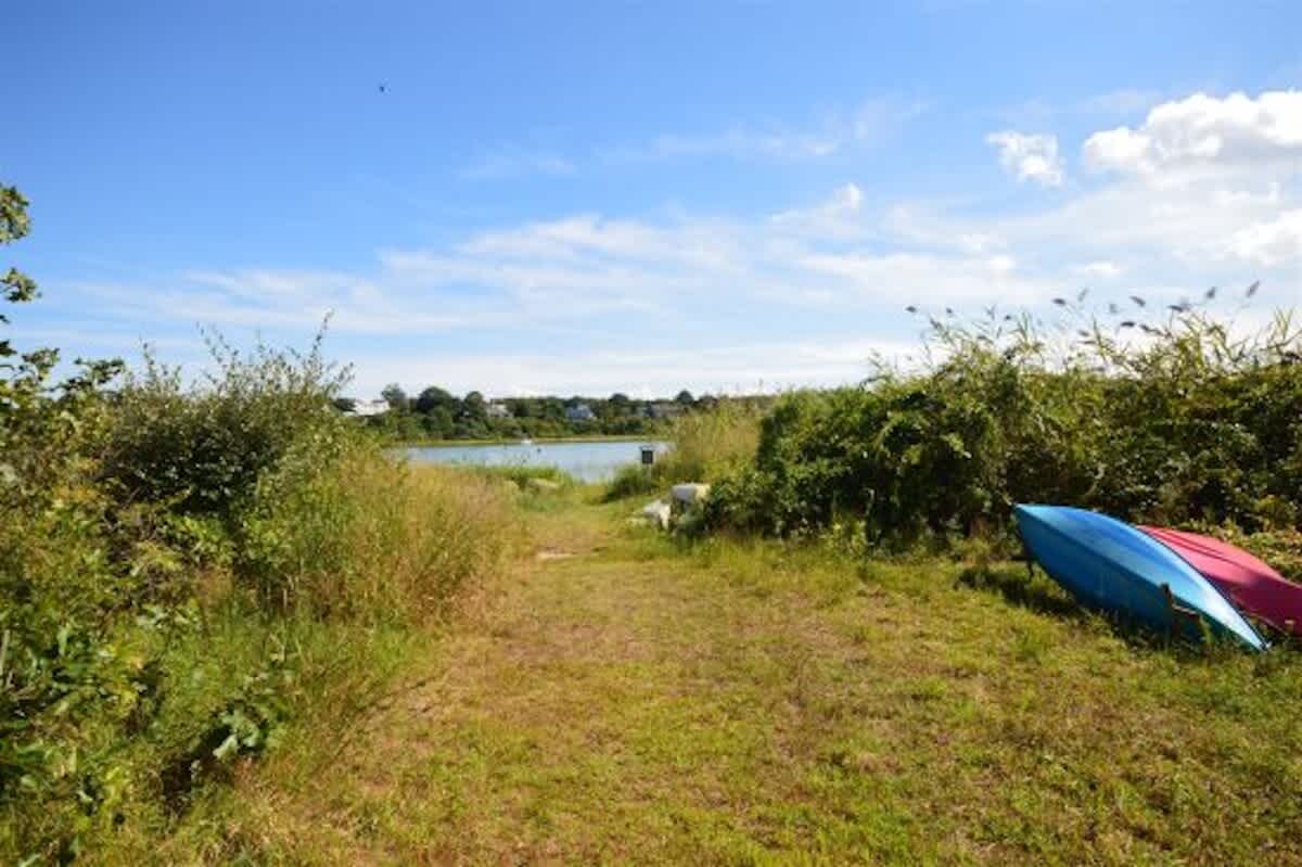 Deeded access to private path to Town Cove