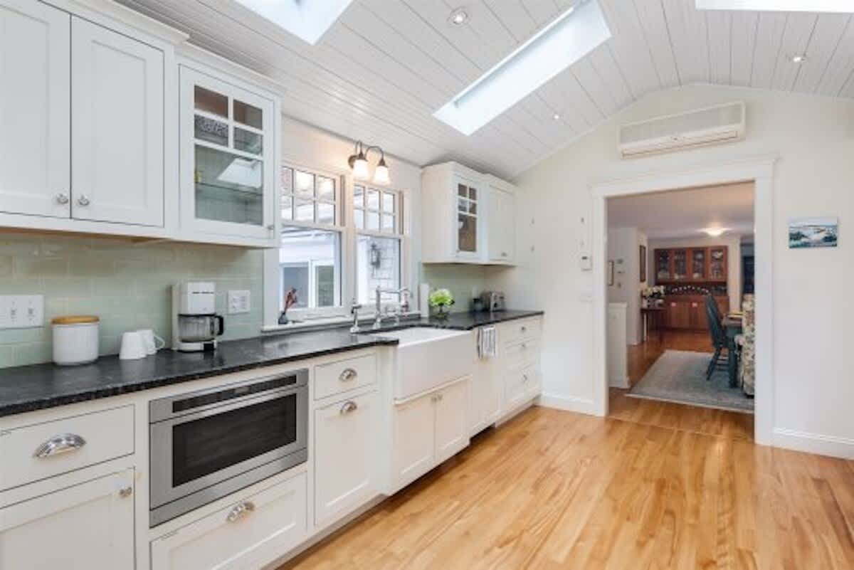 Spacious Home Ideally Located a 5 Minute Drive from Nauset Beach 7