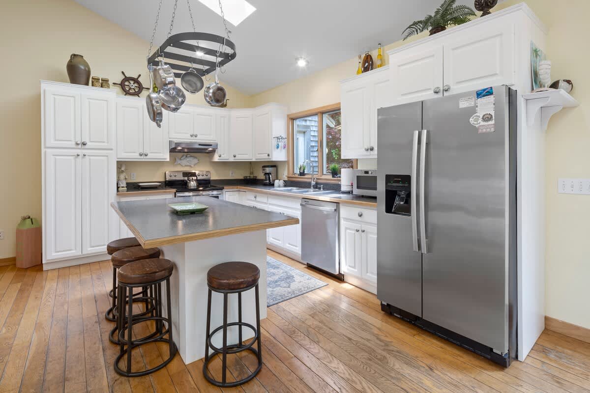 Private Expansive Air Conditioned Home in Eastham Minutes to First Encounter Beach 4