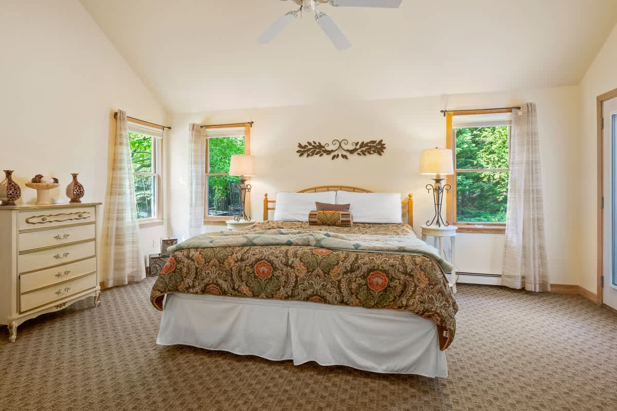 Private Expansive Air Conditioned Home in Eastham Minutes to First Encounter Beach 7