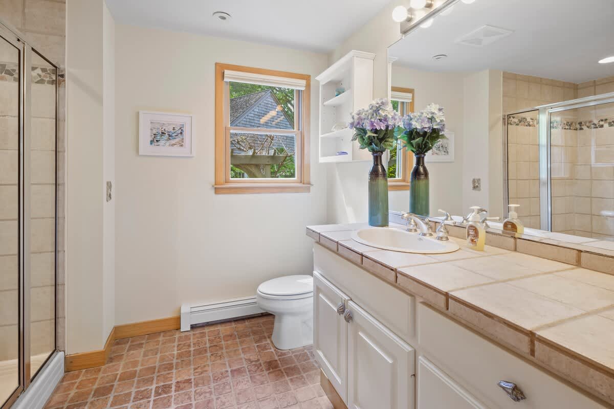 Private Expansive Air Conditioned Home in Eastham Minutes to First Encounter Beach 8