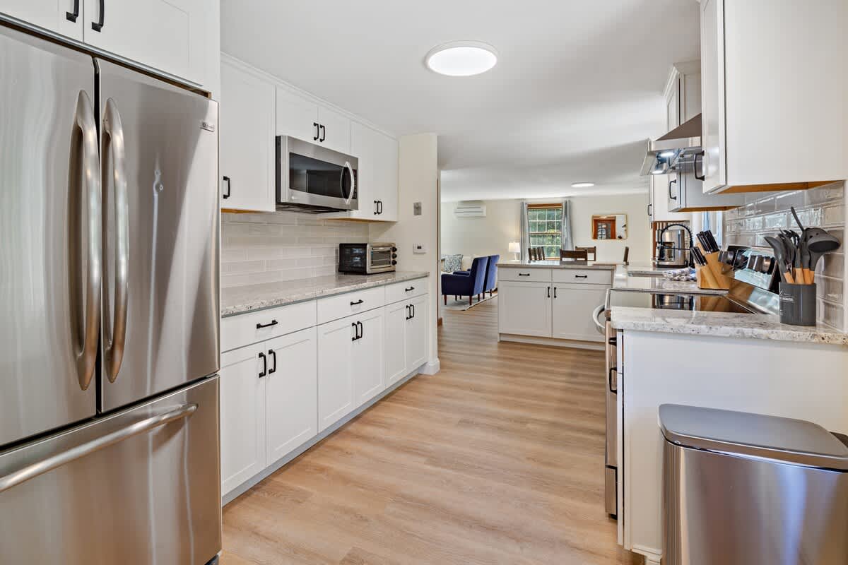 Newly Updated 5 Bedroom Home in Eastham Five Minutes to Ocean Beaches 3