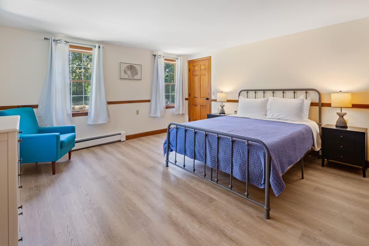 Newly Updated 5 Bedroom Home in Eastham Five Minutes to Ocean Beaches 9