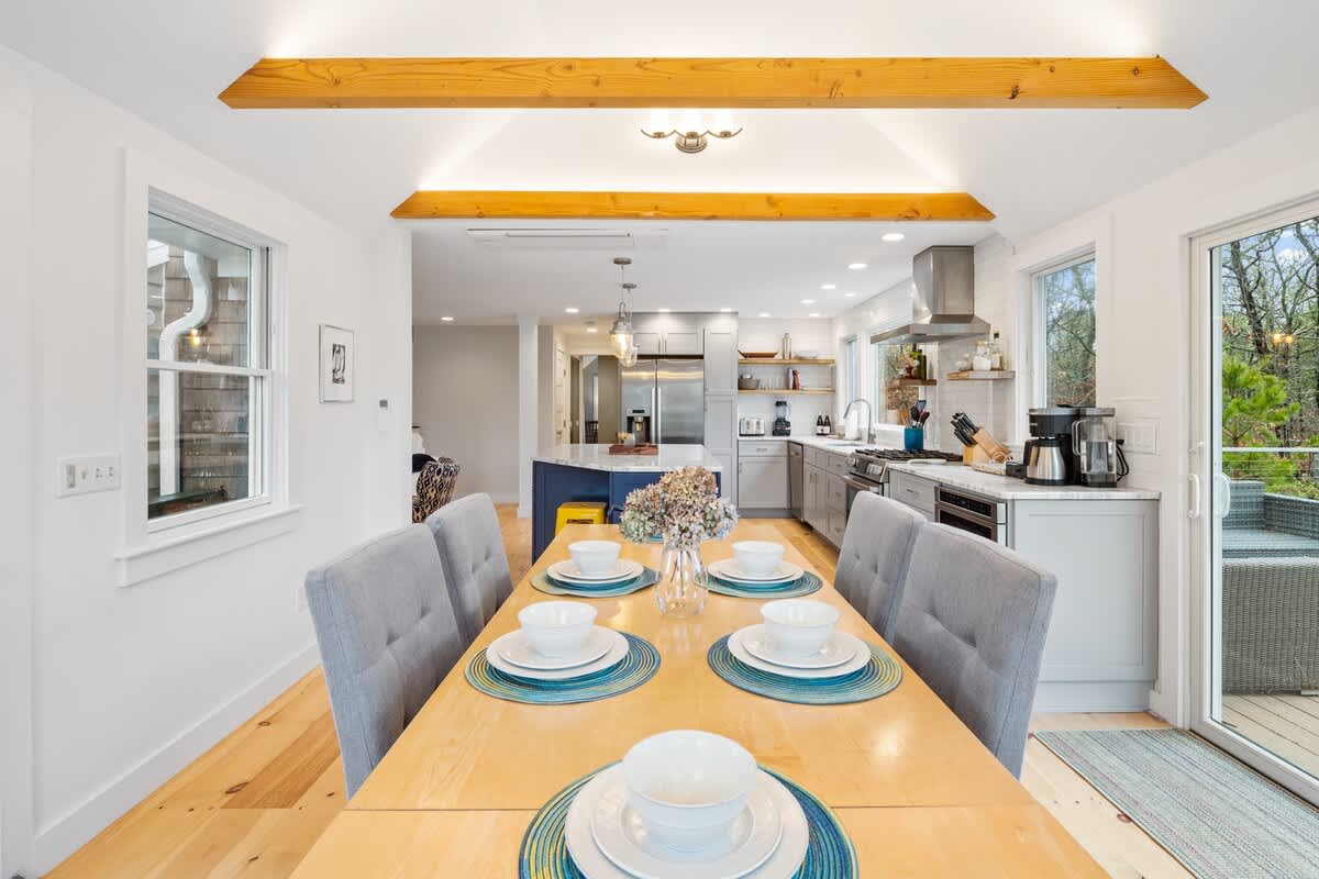 Fully renovated 4 bedroom 3 bathroom home on the National Seashore