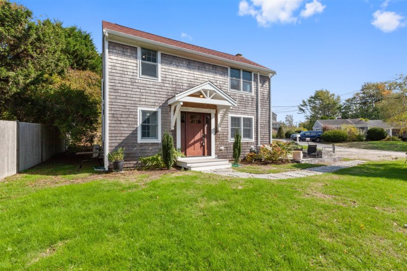 Fully Renovated Chatham 3 Bedroom with Water Views 2