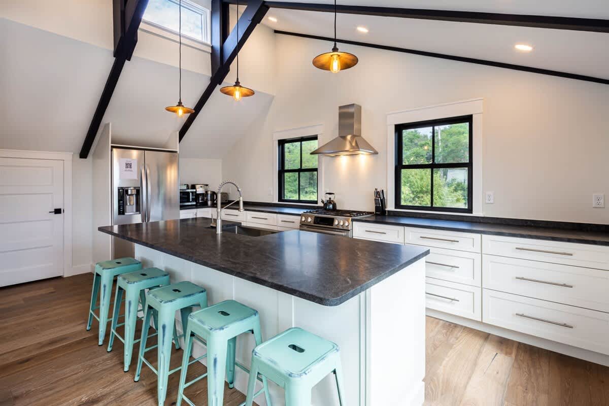 Newly Renovated Home 6