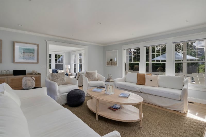 Brilliantly updated 5 Bedroom 5