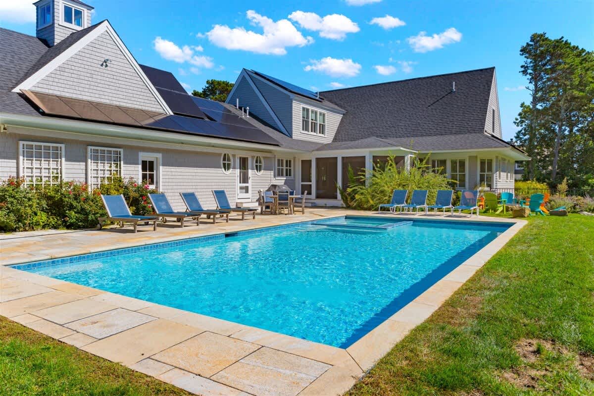 Luxury 6 Bedroom Home 6