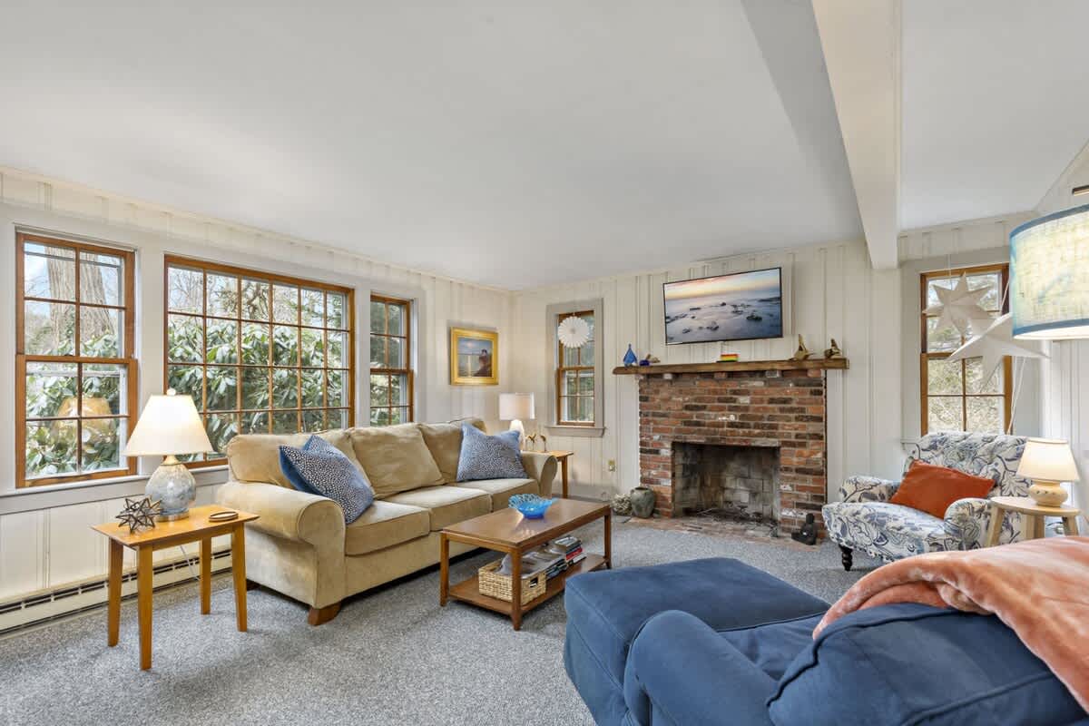 Charming 4 Bedroom Home in Eastham Five Minutes from Nauset Light Beach 3