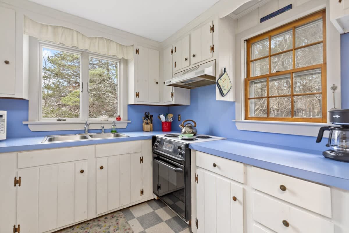Charming 4 Bedroom Home in Eastham Five Minutes from Nauset Light Beach 7