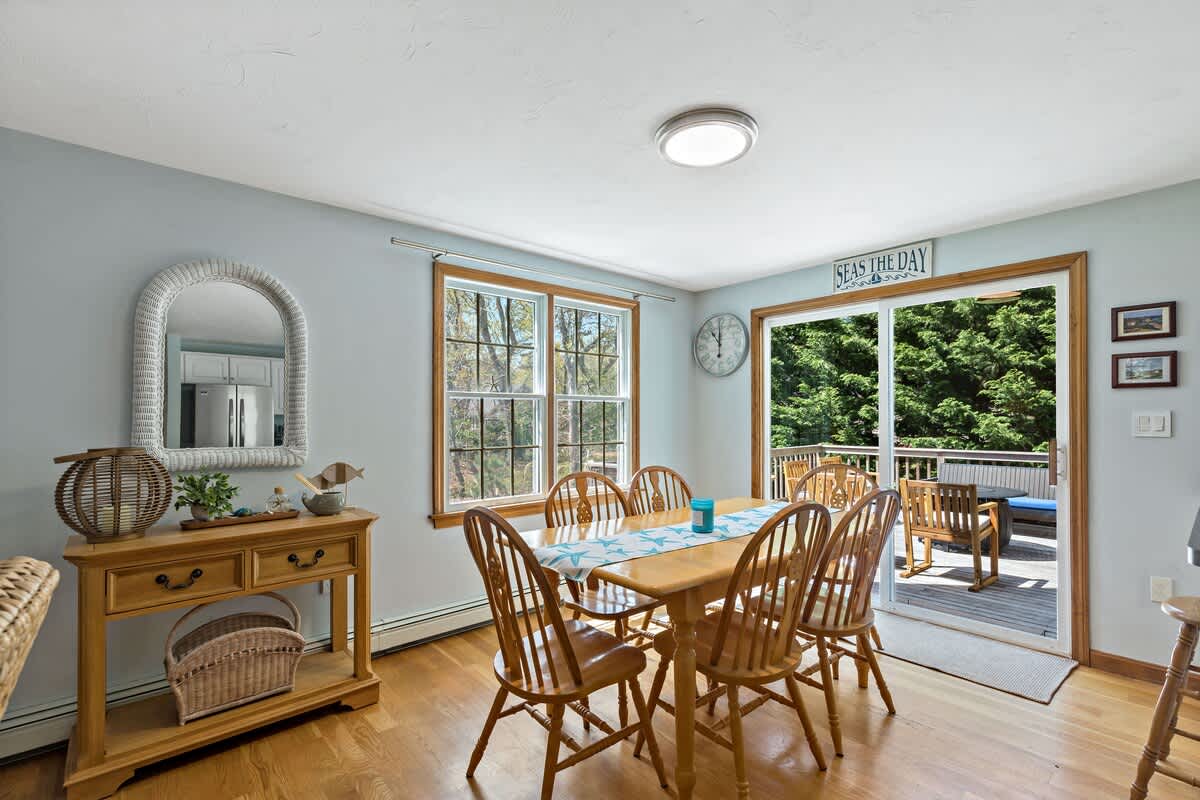 Walk to Seymour Pond beach 6