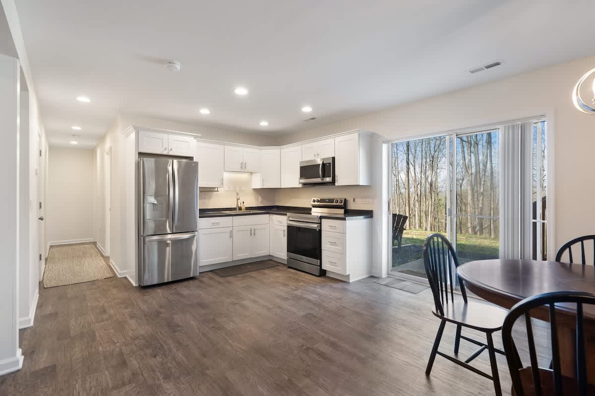 Baldwin Flat • Furnished 2BR • Long-Term Stays