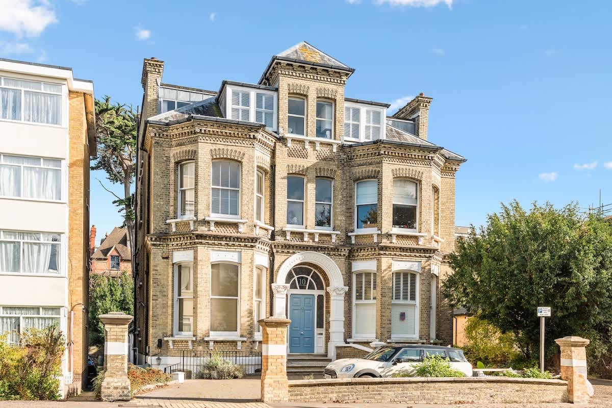 Stunning Victorian Flat | Spring Discounts