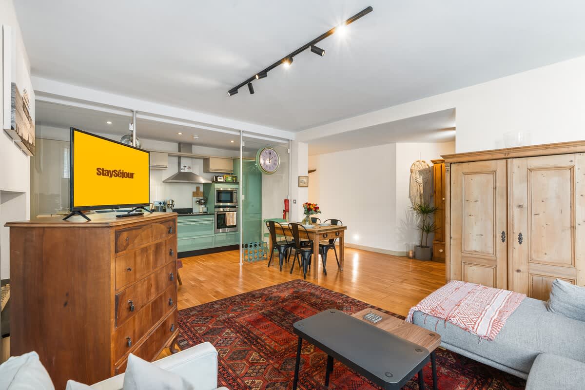 Stunning Victorian Flat | Spring Discounts