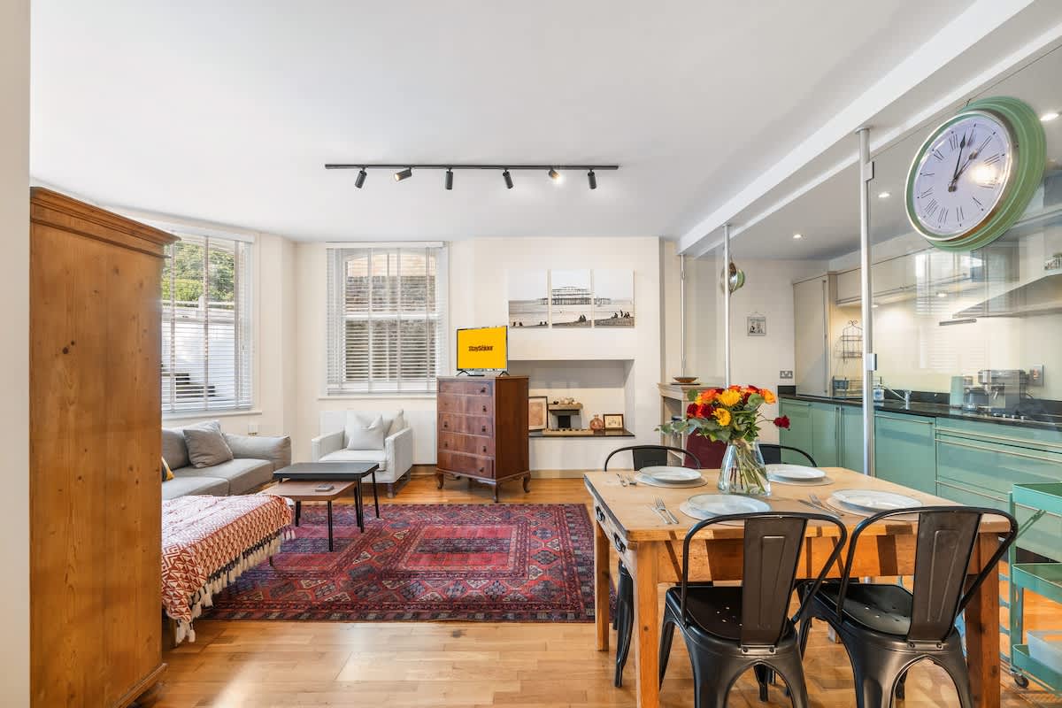 Stunning Victorian Flat | Spring Discounts