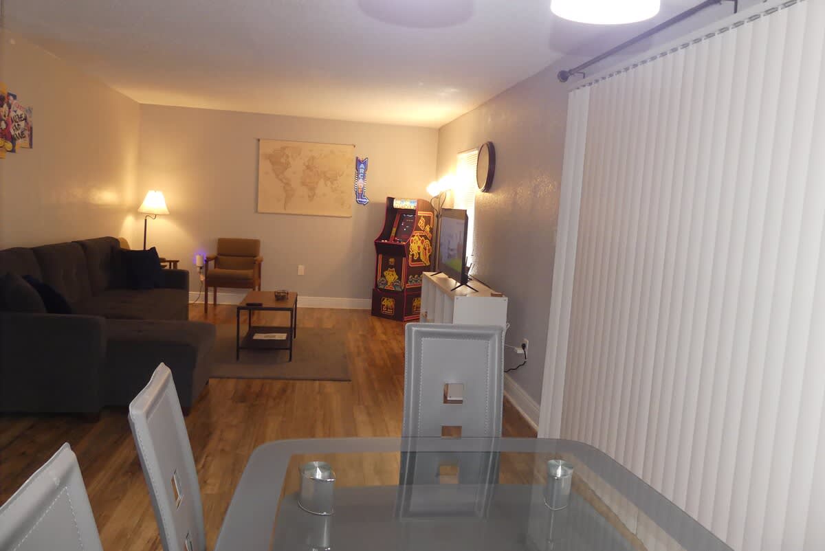 Centrally located cozy 2BR near attractions - Foto 6