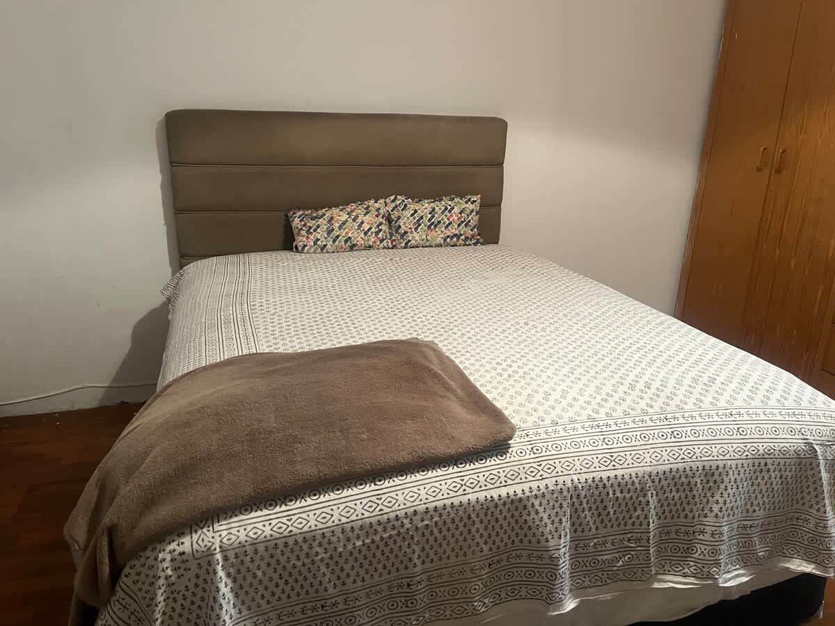 2da recámara, cama Queen Size, Baños completo. 