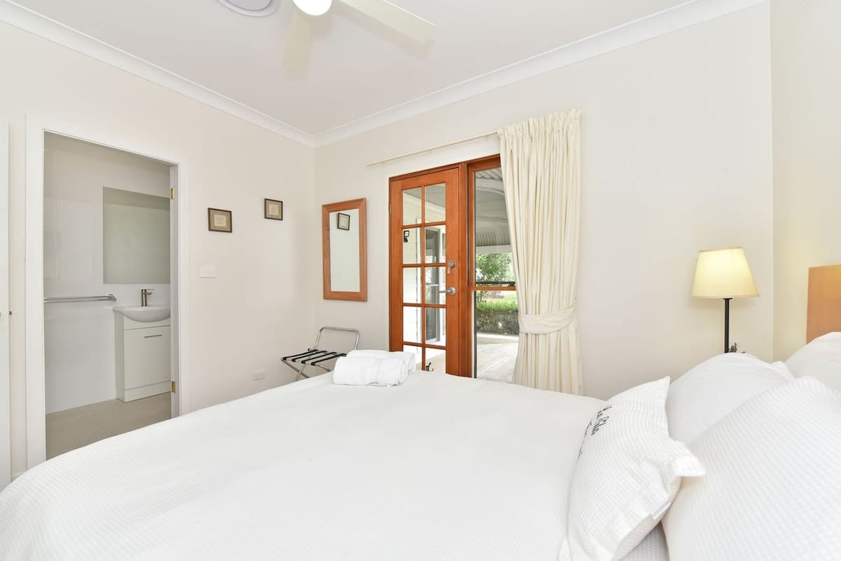 La Sila Homestead on Marrowbone Great Views