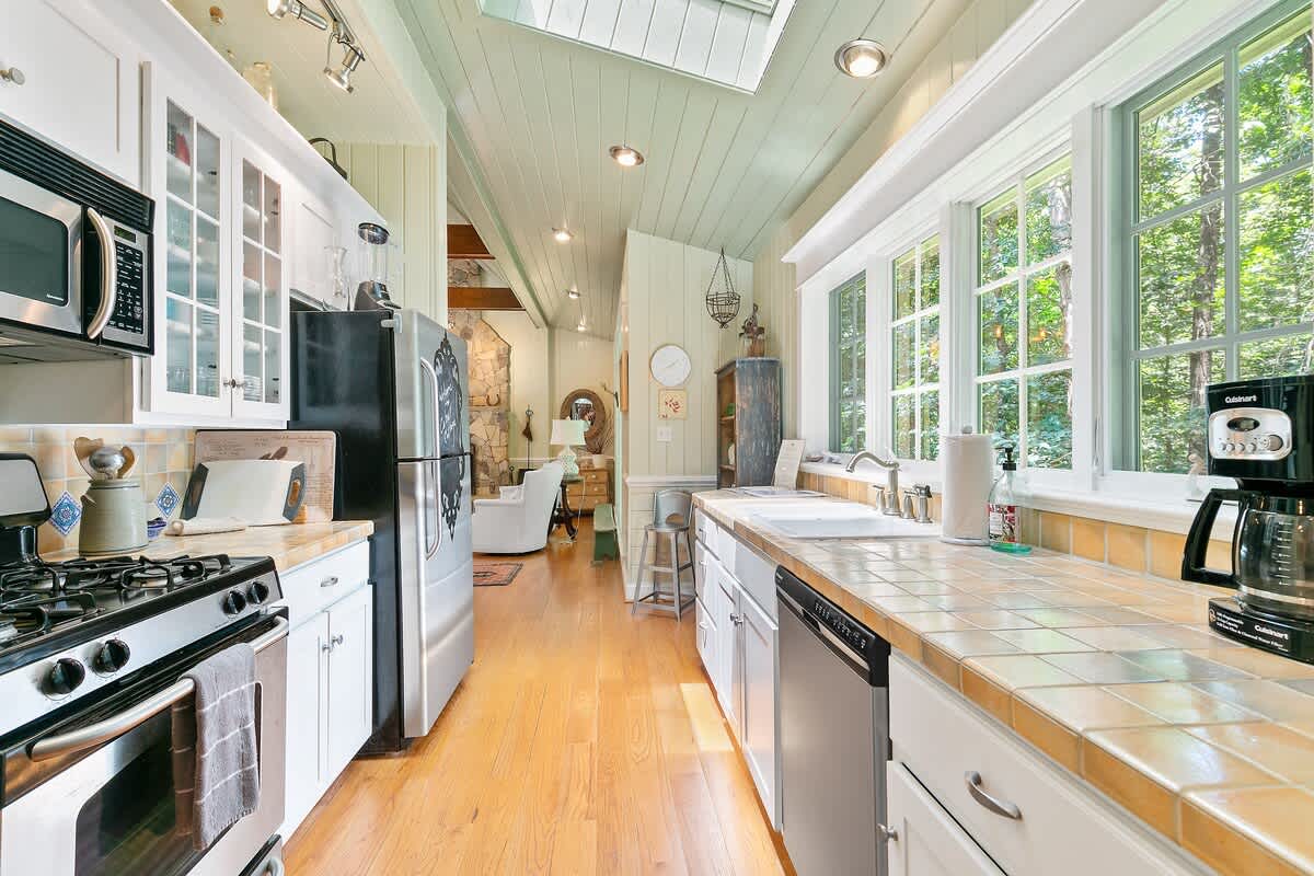 Cabell Cottage - vacation rental in Charlottesville — photo 14 of 32