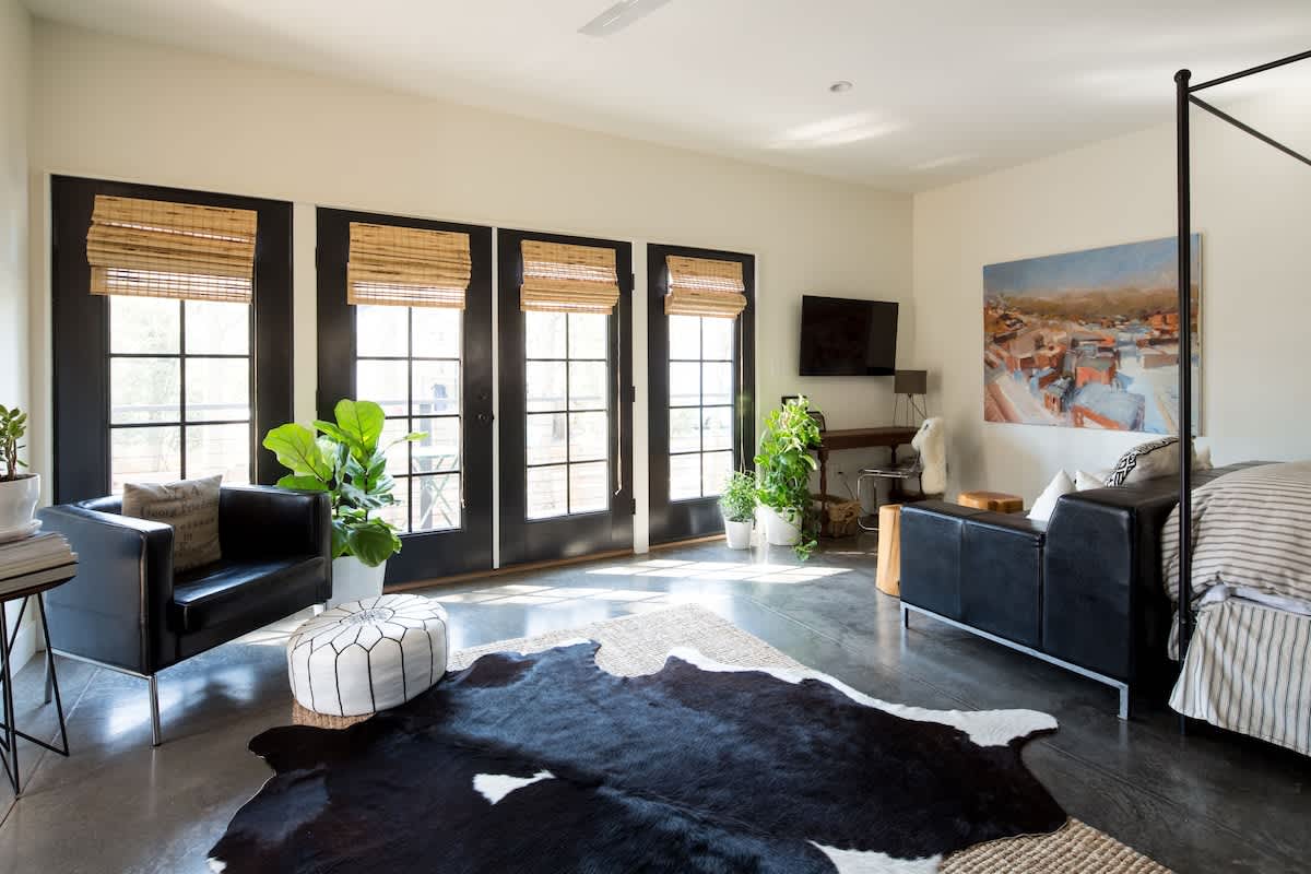Belmont Flat - vacation rental in Charlottesville — photo 1 of 16