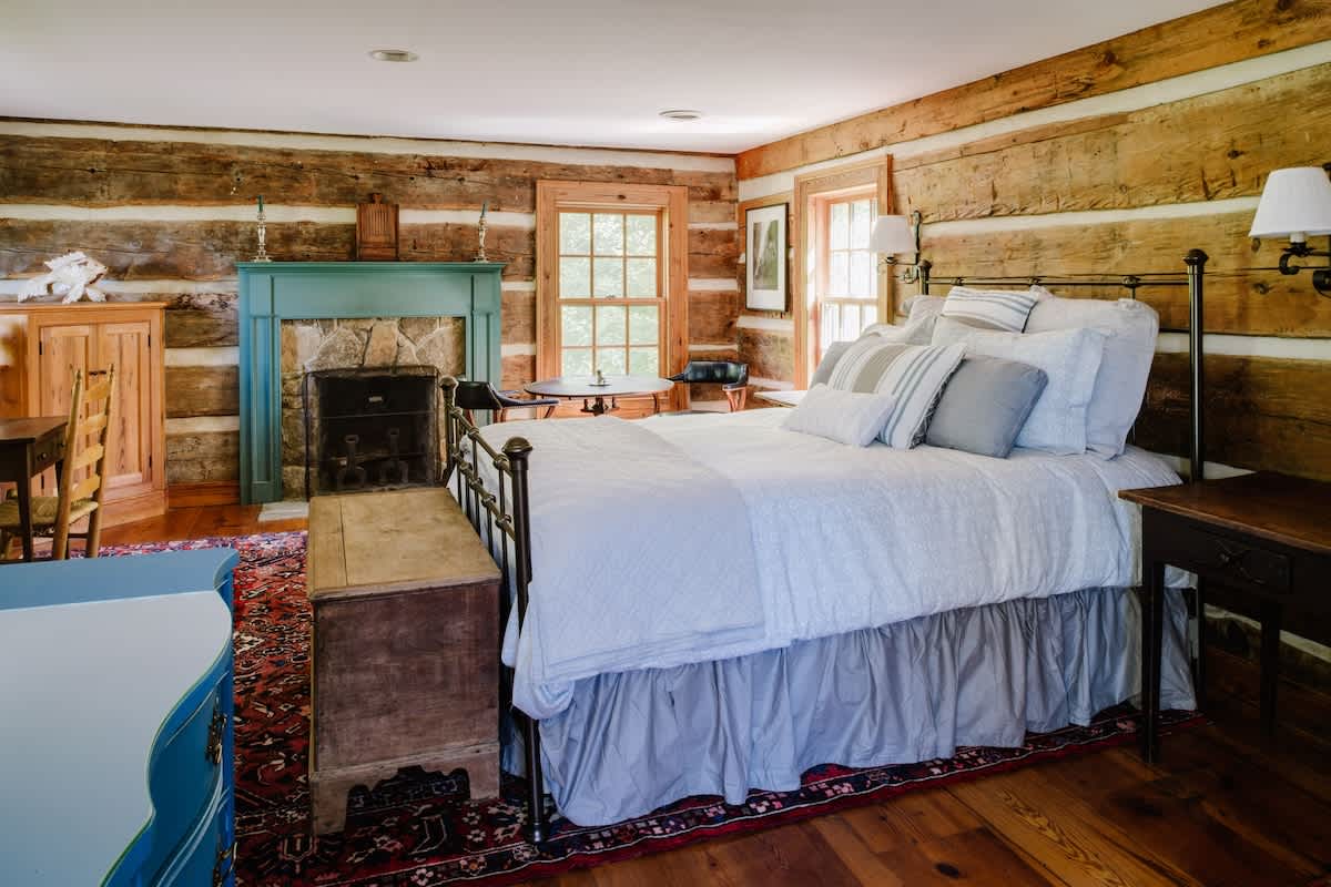 Two Stone Row: Tim`s Cabin - vacation rental in Charlottesville — photo 7 of 35