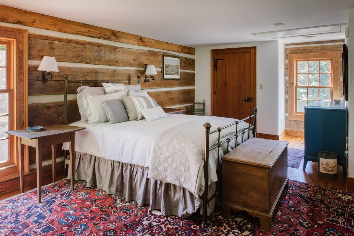 Two Stone Row: Tim`s Cabin - vacation rental in Charlottesville — photo 6 of 35