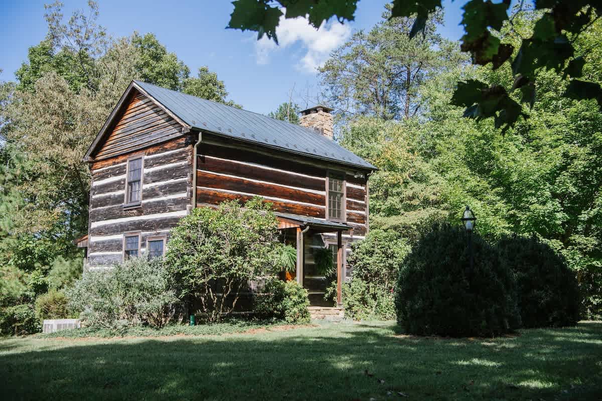 Two Stone Row: Tim`s Cabin - vacation rental in Charlottesville — photo 1 of 35