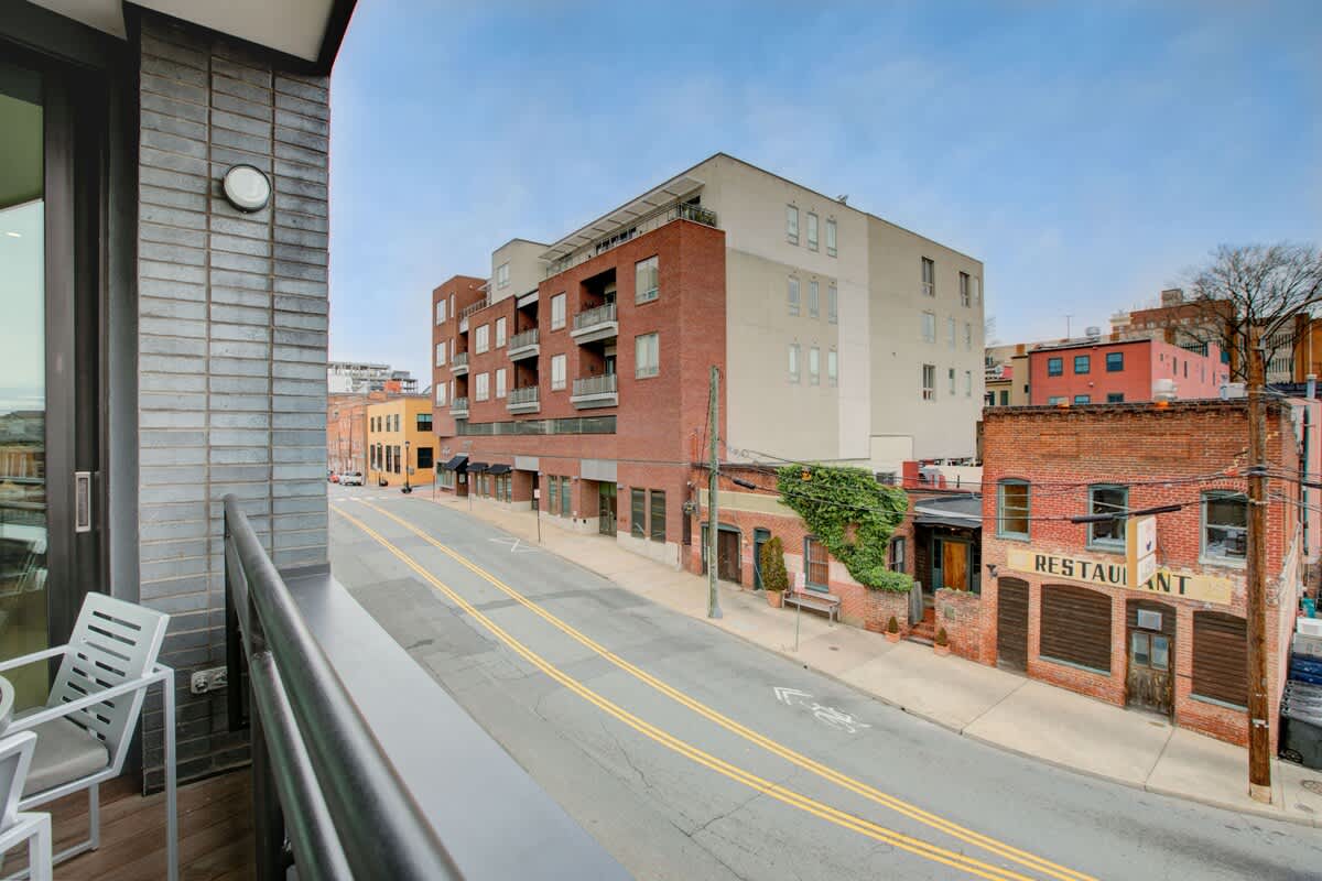 Water Street Condo - vacation rental in Charlottesville — photo 10 of 47