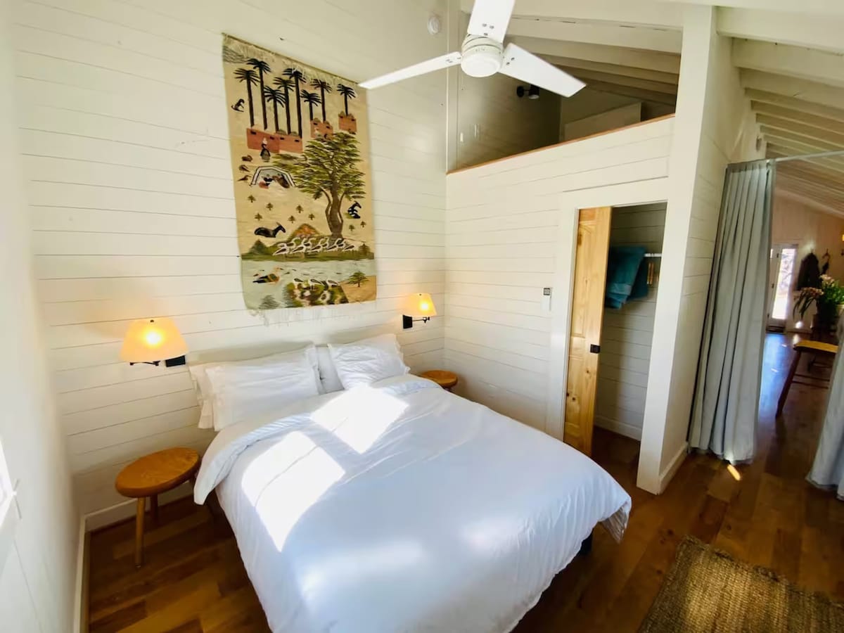 Aftonshire Cottage - vacation rental in Charlottesville — photo 10 of 18