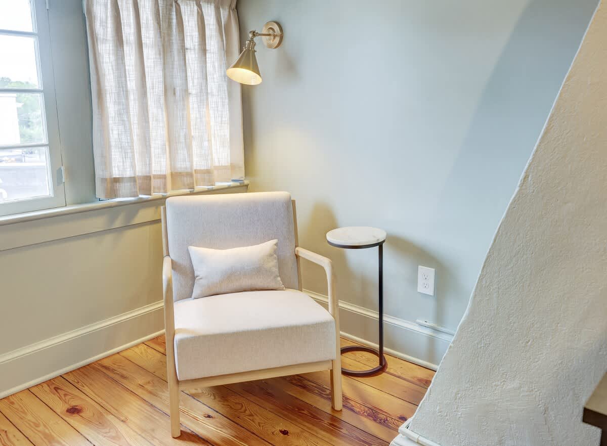 The 200 South St | King Rm 11 - vacation rental in Charlottesville — photo 8 of 33