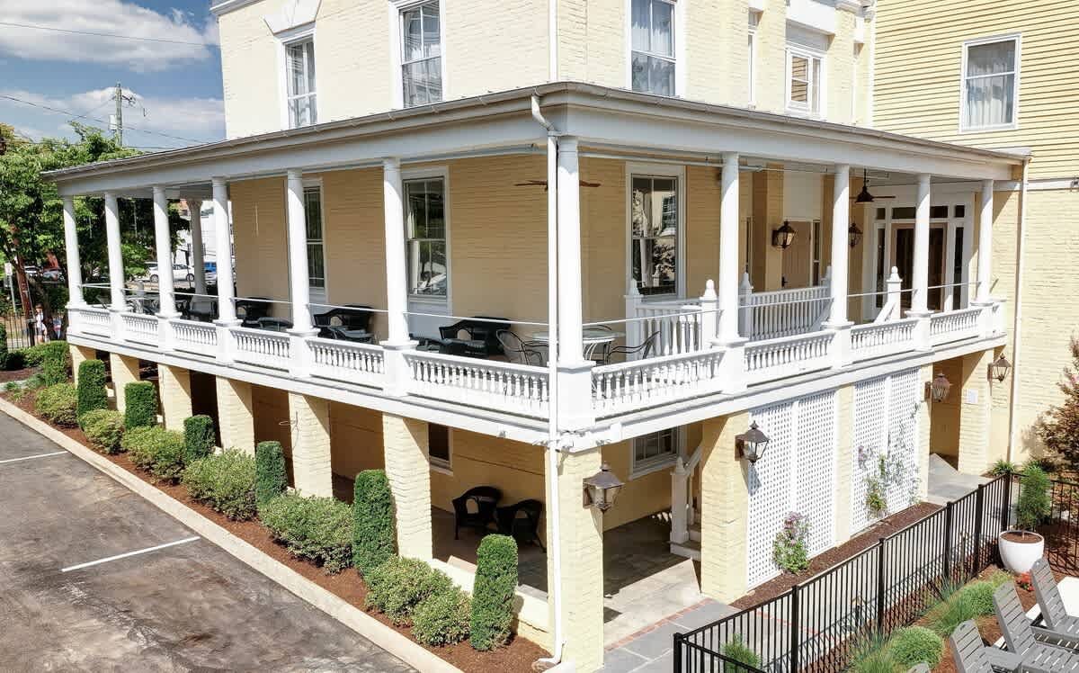 The 200 South St | King Rm 11 - vacation rental in Charlottesville — photo 11 of 33