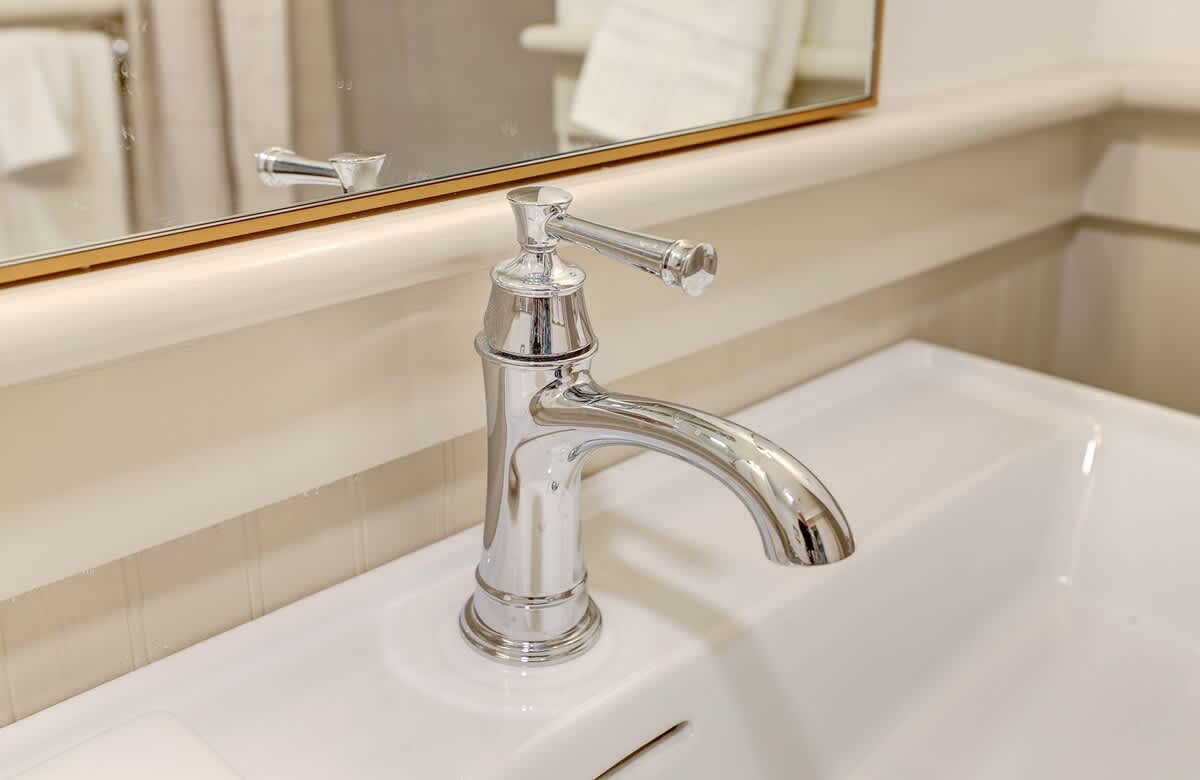 The 200 South St | King Rm 1 - vacation rental in Charlottesville — photo 10 of 36