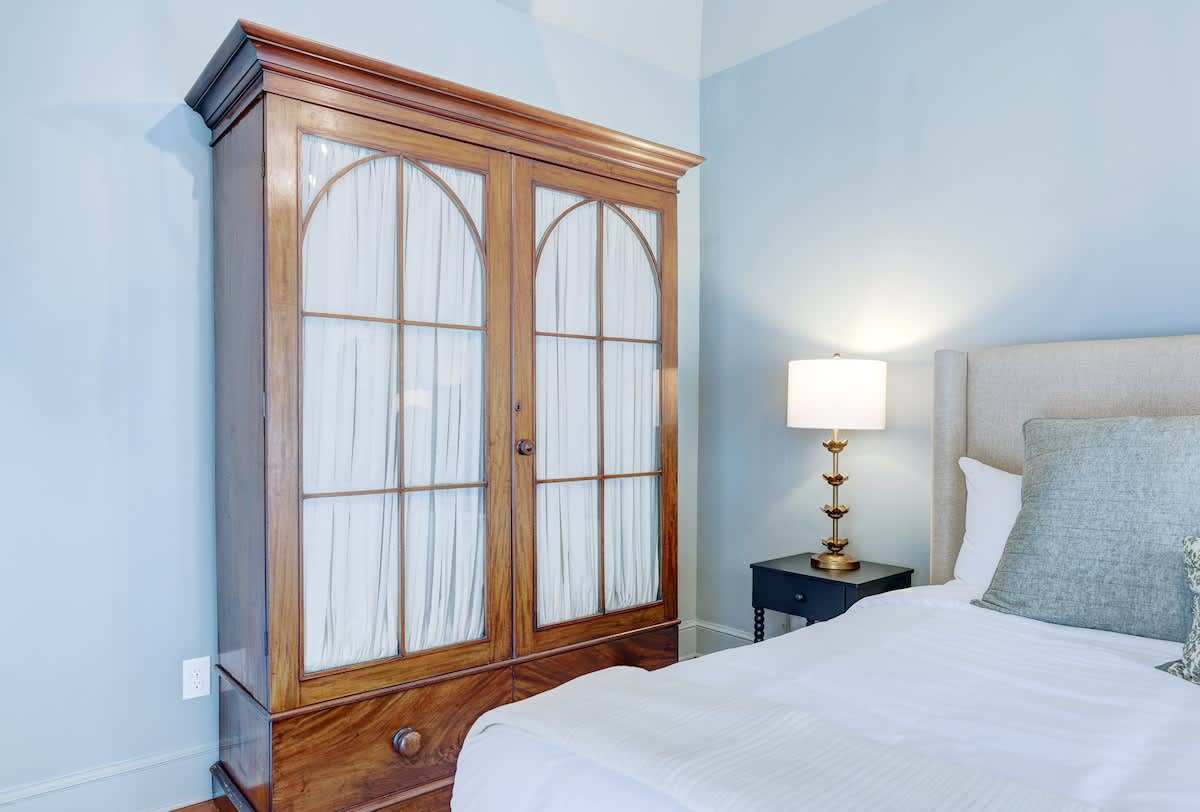The 200 South St | King Rm 7 - vacation rental in Charlottesville — photo 6 of 33