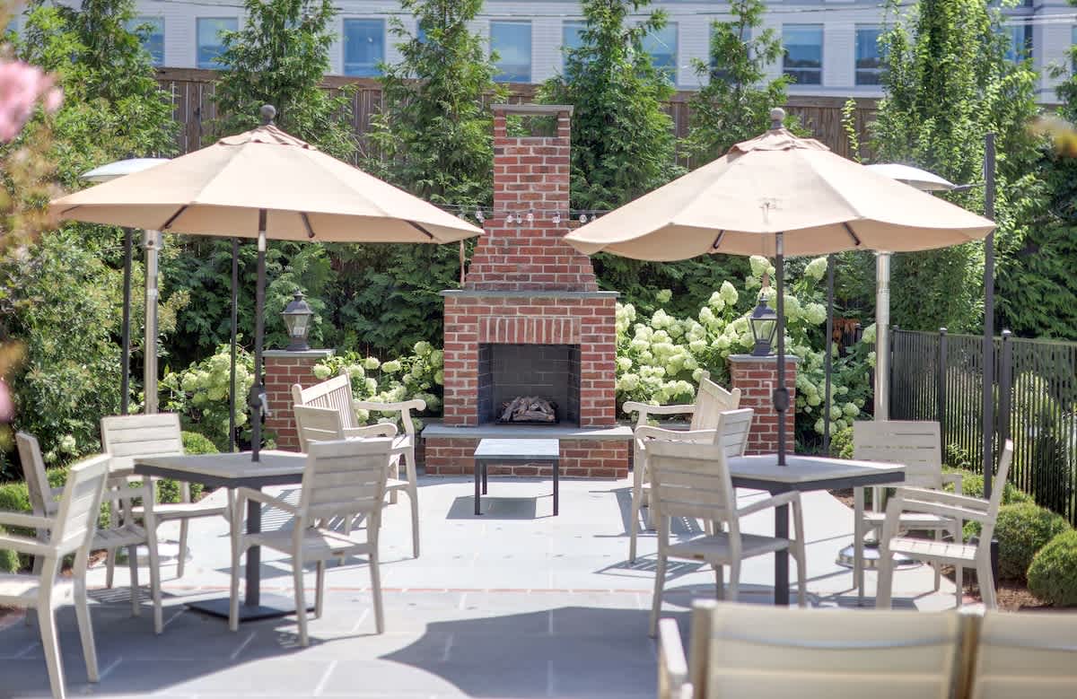 The 200 South St | King Rm 21 - vacation rental in Charlottesville — photo 16 of 32