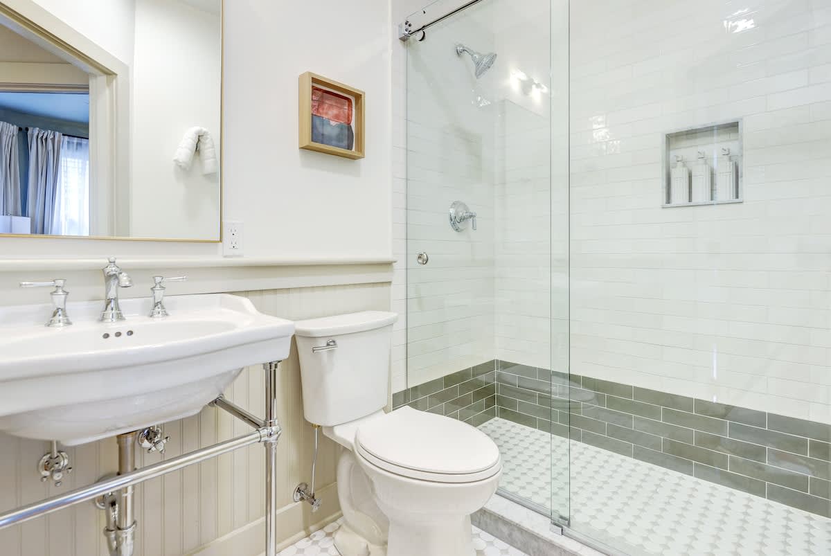 The 200 South St | King Ste 20 - vacation rental in Charlottesville — photo 6 of 29