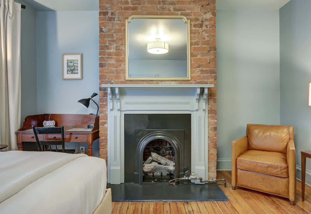 The 200 South St | King Ste 24 - vacation rental in Charlottesville — photo 4 of 33