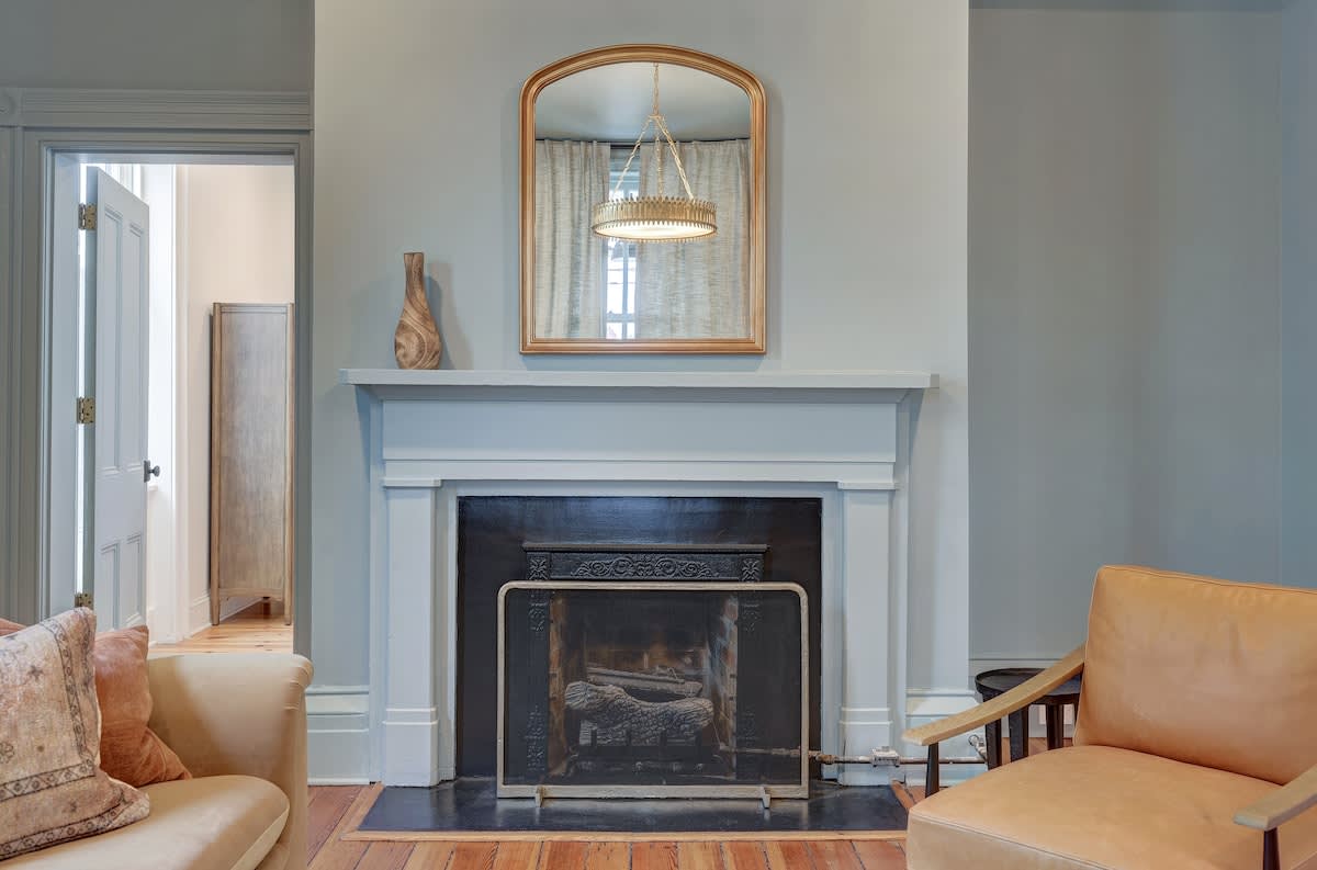 The 200 South St | Queen Rm 15 - vacation rental in Charlottesville — photo 17 of 33