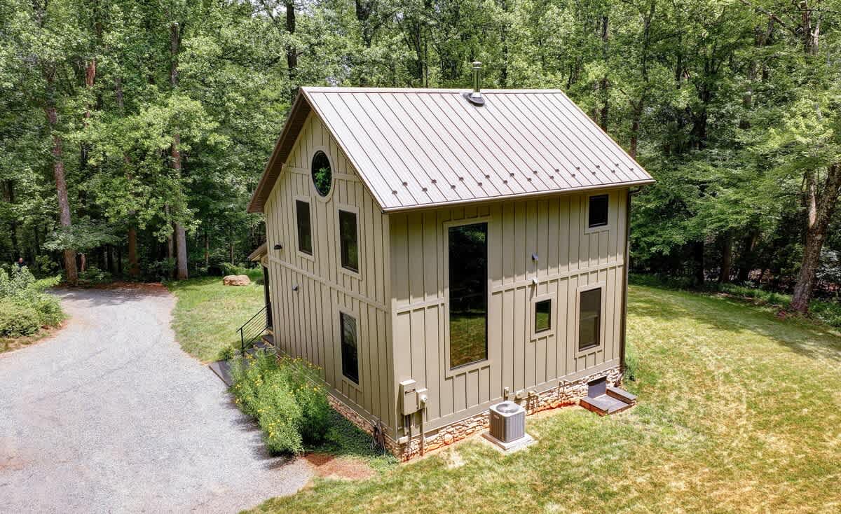 Cottage at Deer Ridge Farm - vacation rental in Charlottesville — photo 10 of 40