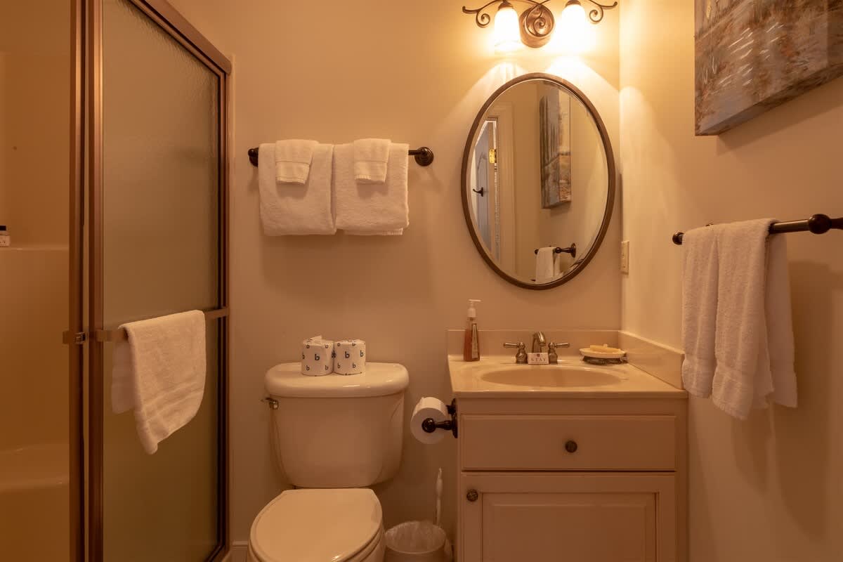 Earlys Guest House - vacation rental in Charlottesville — photo 13 of 22