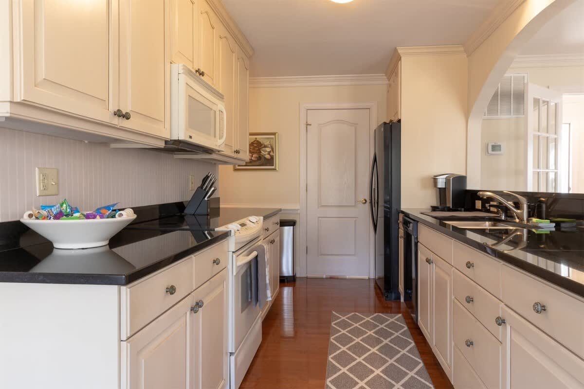Earlys Guest House - vacation rental in Charlottesville — photo 11 of 22
