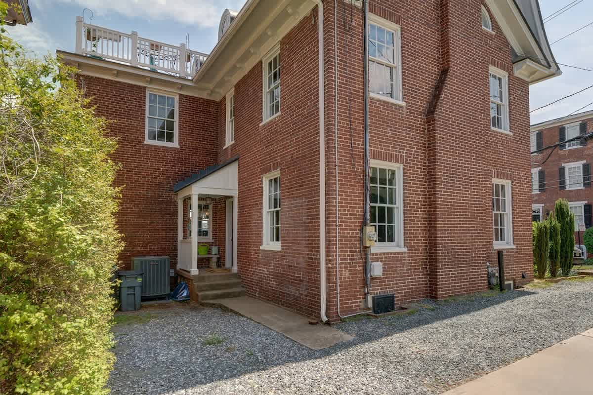 Rubin Marshall Manor - vacation rental in Charlottesville — photo 10 of 42