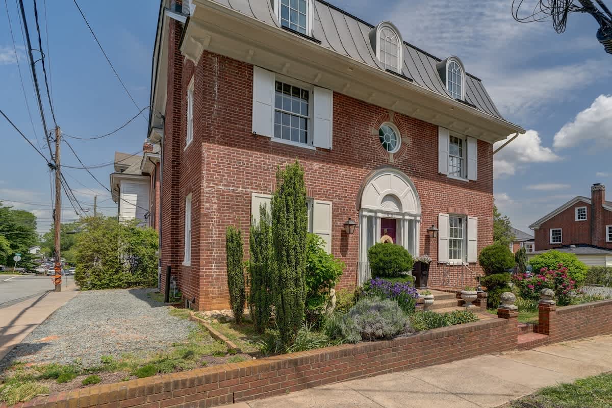 Rubin Marshall Manor - vacation rental in Charlottesville — photo 14 of 42