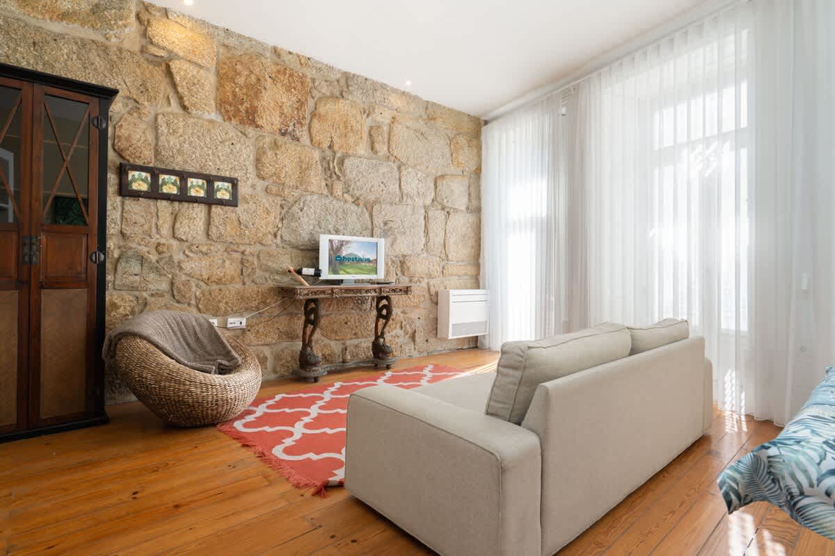 Homely Noble Flat at Palácio de Cristal by HostWise