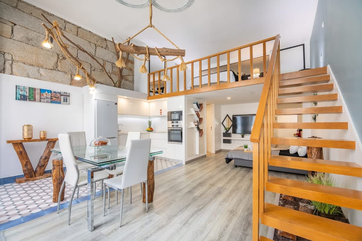 Luxurious Flat w/ Mezzanine by HostWise