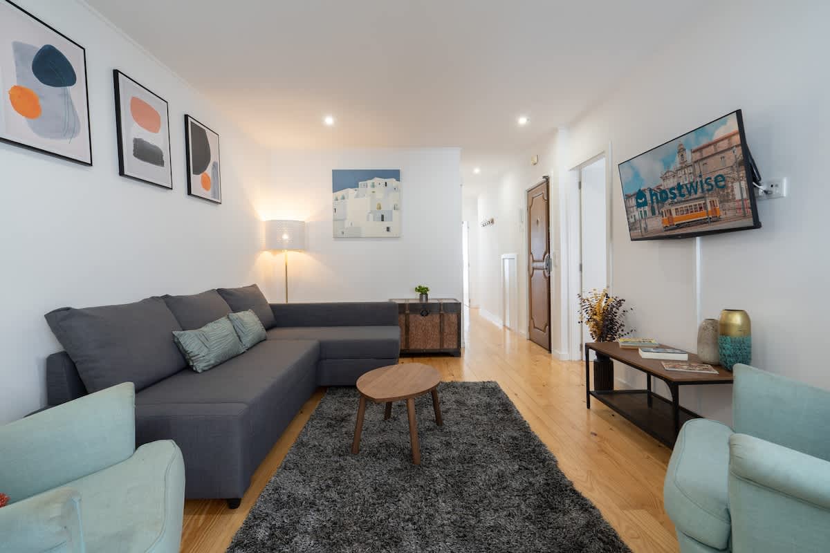 Luxurious Spacious Apartment w/ Terrace by HostWise