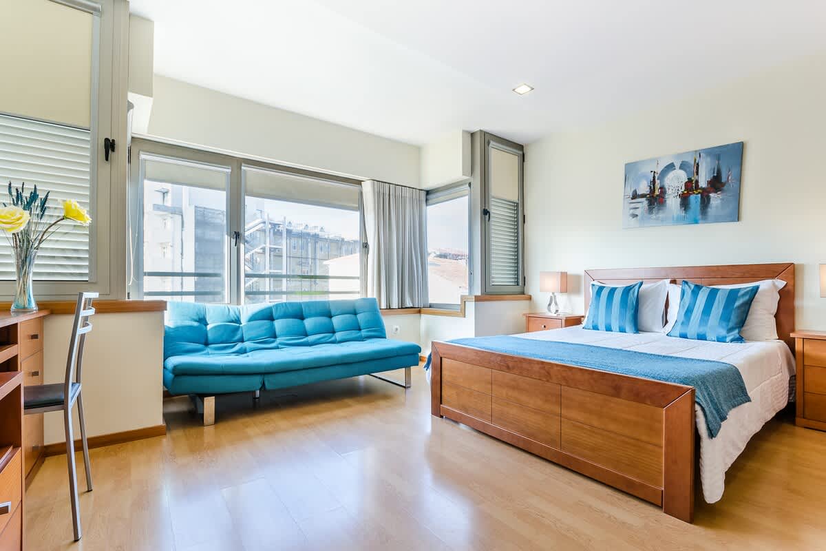 Homely Central Flats w/ Terrace by HostWise
