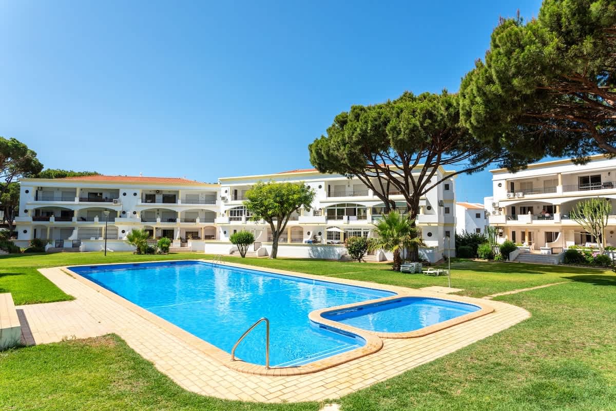 Amazing Flat | Swimming Pool & Terrace by HostWise
