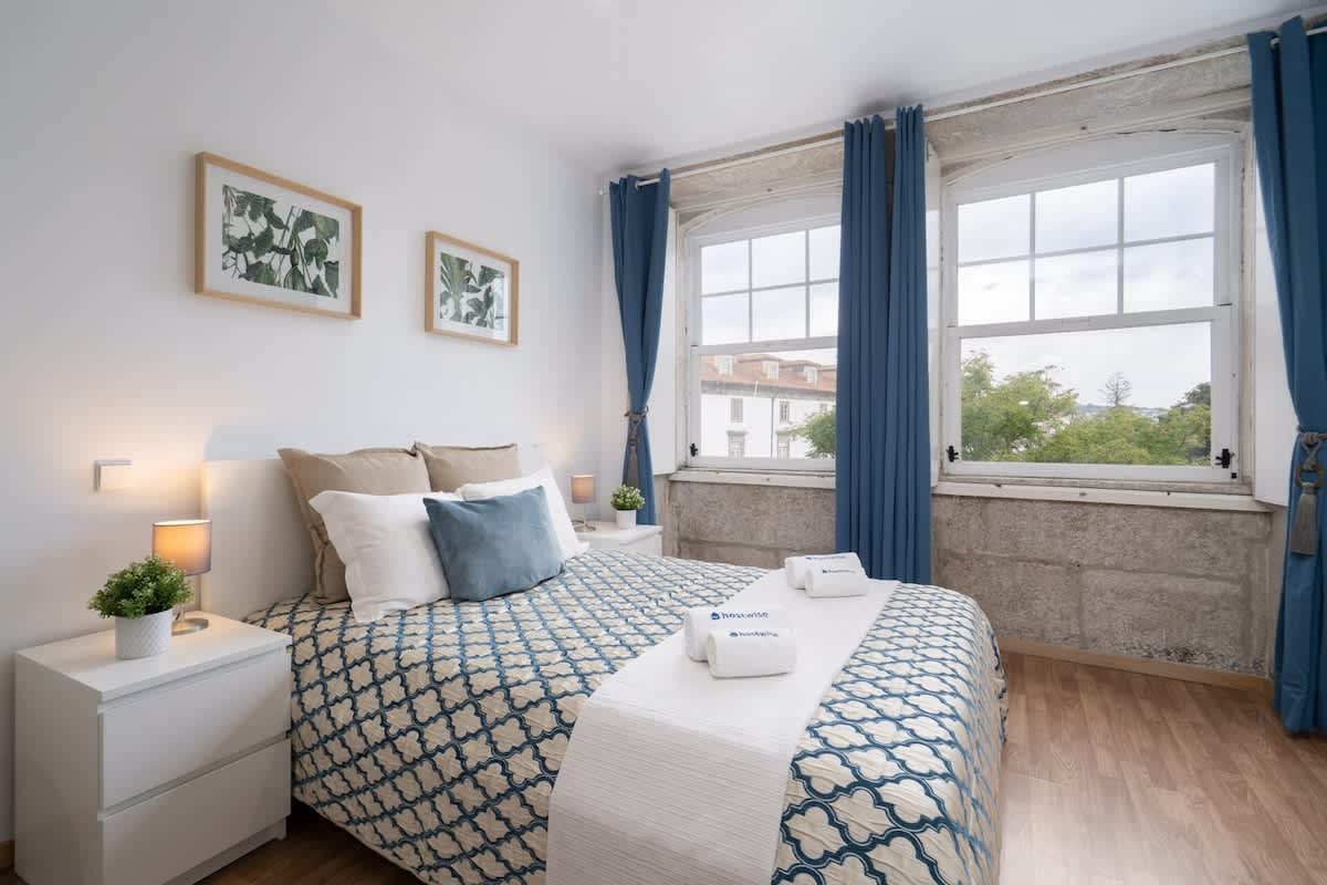Precious & Contemporary | Central by HostWise