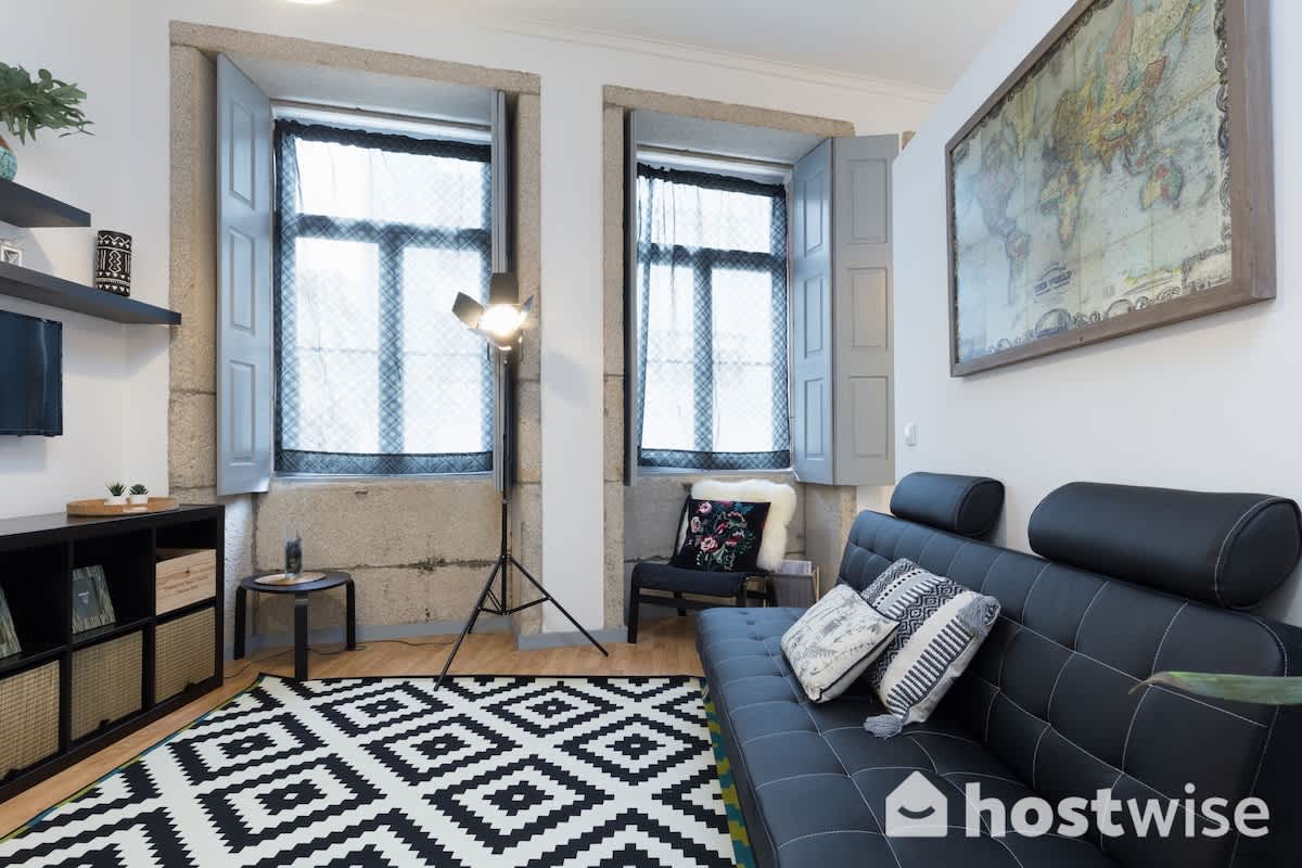 Cozy Bright Rustic Flat | City Center by HostWise