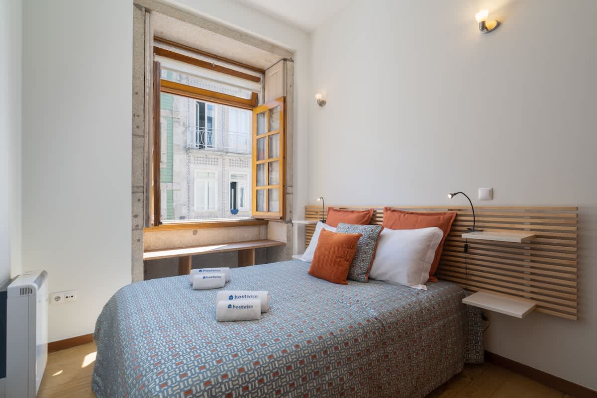 Precious Charming Flat w/ Ace Location by HostWise 